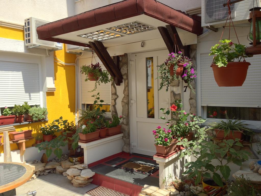 Guesthouse 7Even モスタル エクステリア 写真